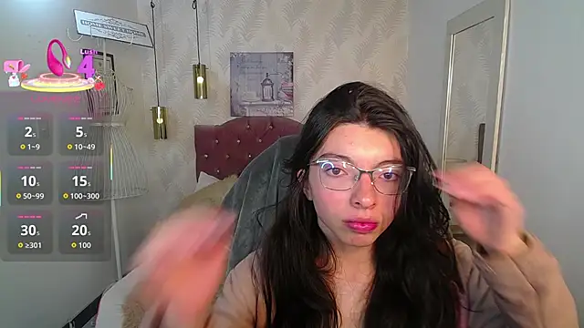 alllyson  online show from 10-10-25, 07:58