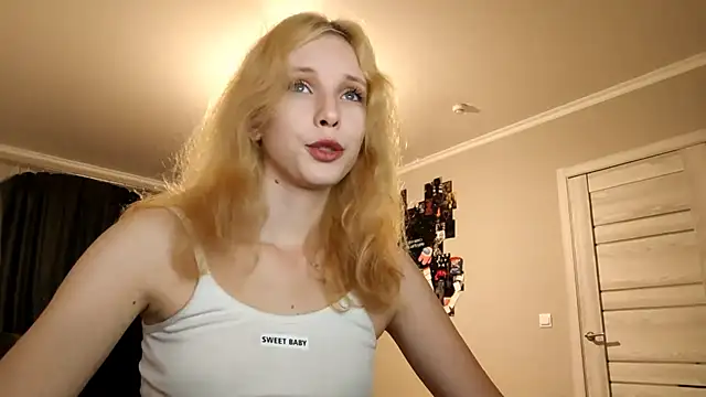 Fafa Fluff online show from 10-12-25, 03:13