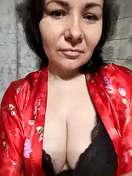 Mia24Blove online show from 10-15-25, 06:27