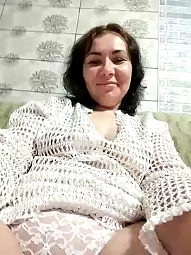 Mia24Blove online show from 10-18-25, 07:49