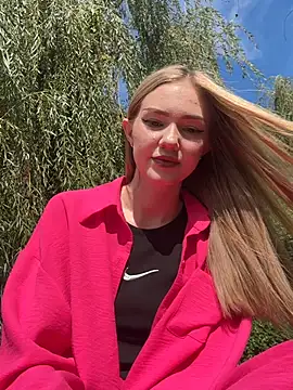 MilaMoone online show from 09-18-25, 07:33