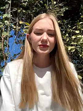 MilaMoone online show from 09-22-25, 10:10