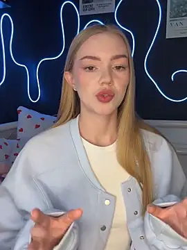 MilaMoone online show from 10-16-25, 12:46