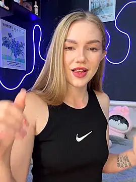 MilaMoone online show from 10-29-25, 10:36