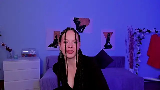 BetsyKiss online show from 10-17-25, 05:55