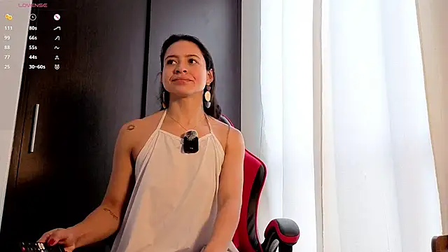 Snapshot of heylovelygirl chatting on 02-23-26, 04:07 heylovelygirl online show from 02-23-26, 04:07