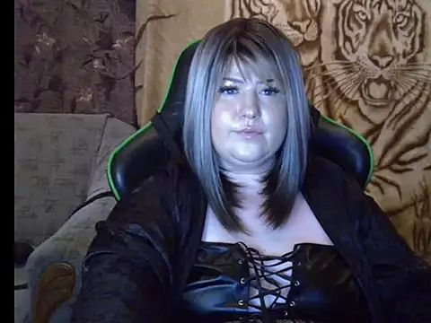 YuliiaSan online show from 11-27-25, 04:18