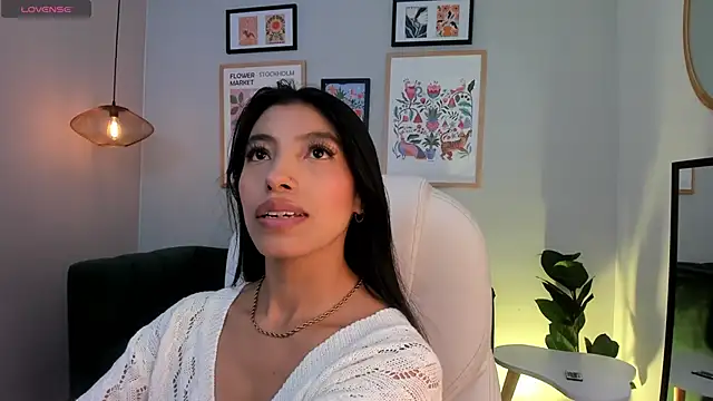 Tiffany Low online show from 04-19-26, 03:24