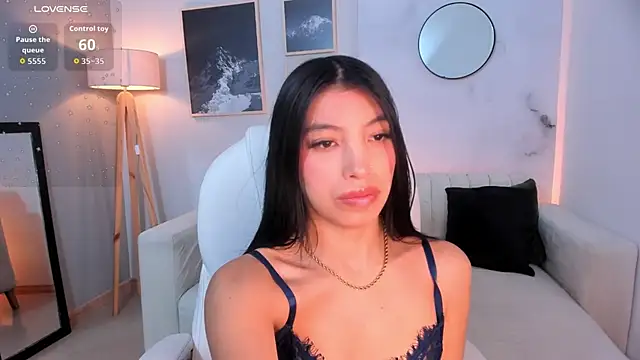 Tiffany Low online show from 02-12-26, 12:49