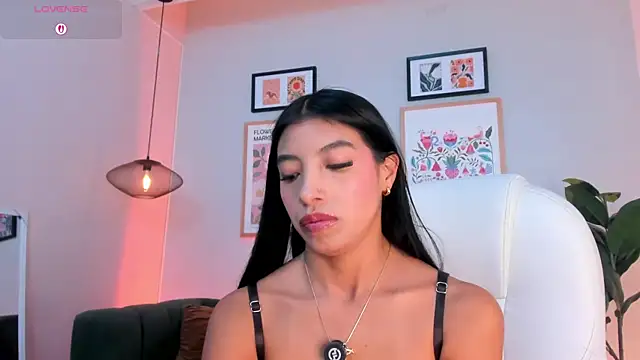 Tiffany Low online show from 07-19-26, 12:57