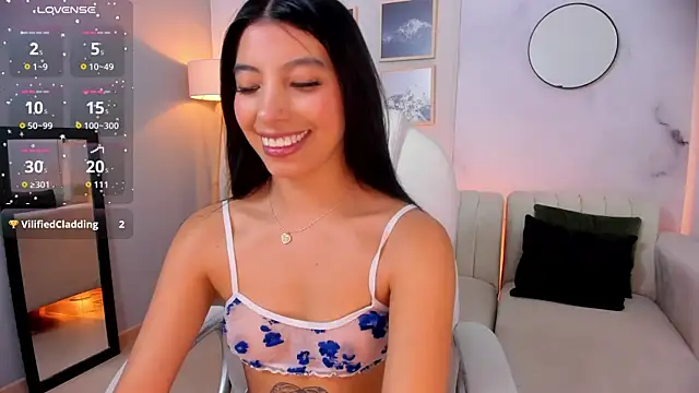 Tiffany Low online show from 11-12-25, 01:37