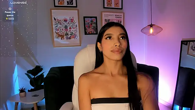 Tiffany Low online show from 05-29-26, 04:13