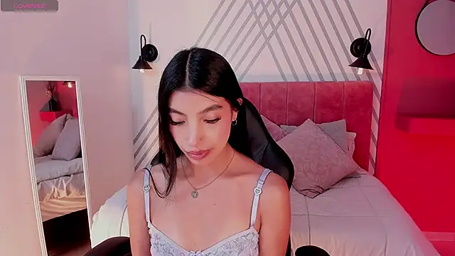 Tiffany Low online show from 04-30-26, 05:09