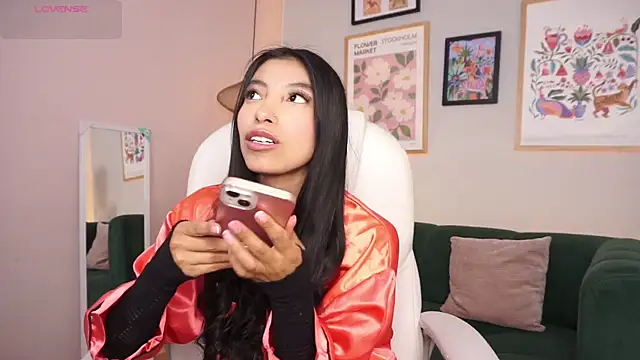 Tiffany Low online show from 07-10-26, 01:00