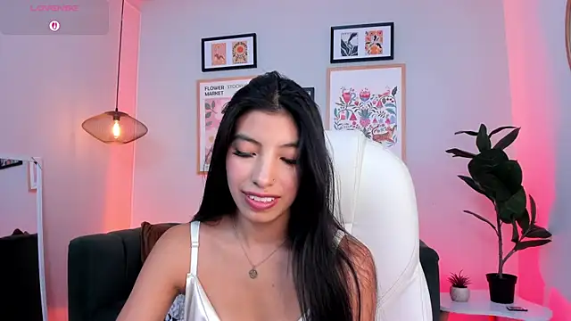 Tiffany Low online show from 06-17-26, 03:44