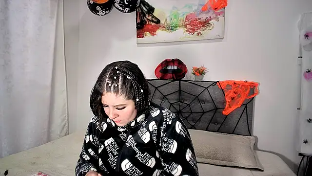 Snapshot of Luna_sweet55 chatting on 10-17-25, 11:01 Luna sweet55 online show from 10-17-25, 11:01