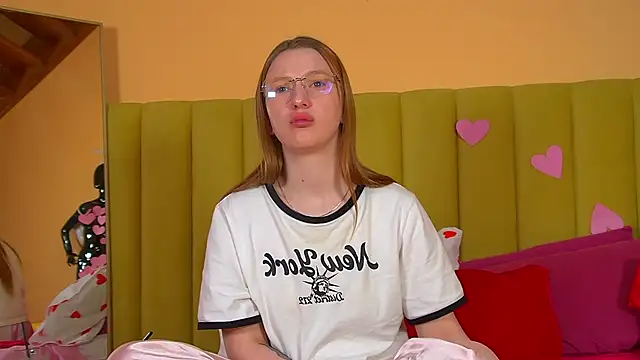 BeatriceBinoche online show from 02-17-26, 06:33