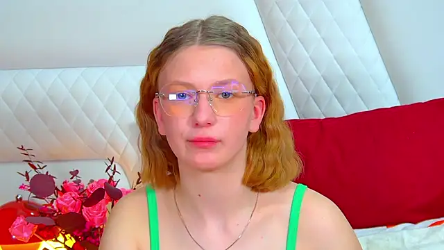 BeatriceBinoche online show from 04-18-26, 06:43