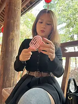 yuki june online show from 03-11-26, 08:52