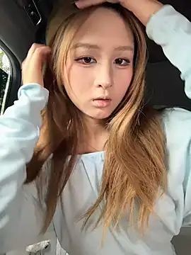 yuki june online show from 05-08-26, 08:07