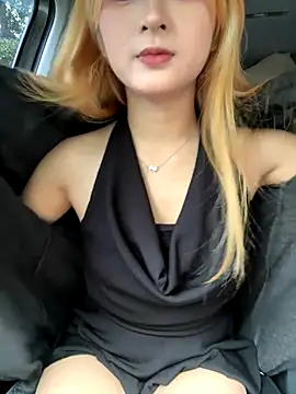 yuki june online show from 10-21-25, 08:36