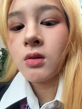 yuki june online show from 11-18-25, 08:28