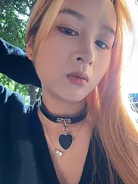 yuki june online show from 11-22-25, 07:51