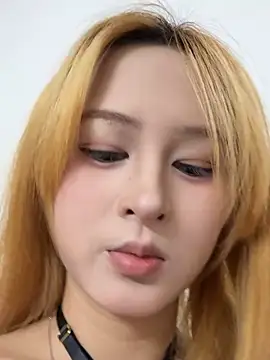 yuki june online show from 09-23-25, 09:27