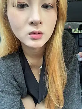 yuki june online show from 10-29-25, 08:24