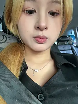 yuki june online show from 10-26-25, 08:48