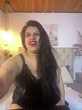 Snapshot of Andrea_secret_ chatting on 07-15-26, 01:40 Andrea secret online show from 07-15-26, 01:40