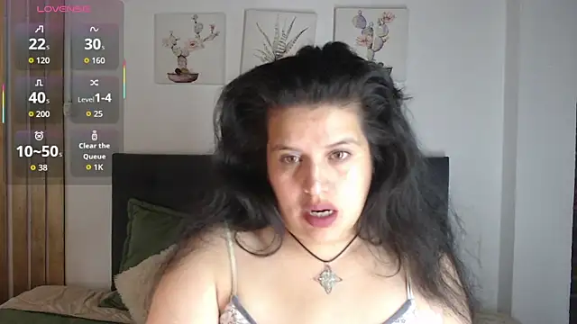 Andrea secret  online show from 11-14-25, 01:04