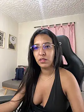 Snapshot of Valerygomez02 chatting on 10-11-25, 09:27 Valerygomez02 online show from 10-11-25, 09:27