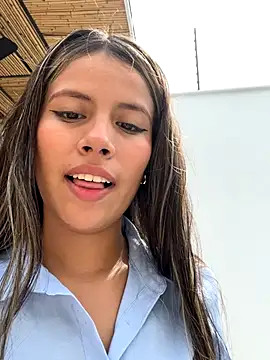 EMILIIA RICHTER   online show from 10-31-25, 07:10