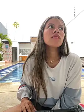 EMILIIA RICHTER   online show from 10-12-25, 11:33