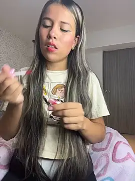 EMILIIA RICHTER   online show from 11-11-25, 05:19