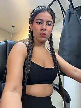 EMILIIA RICHTER   online show from 03-04-26, 07:43