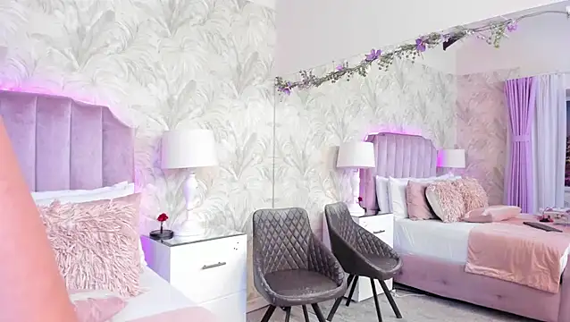 Snapshot of SamyySwet chatting on 12-20-25, 12:02 SamyySwet online show from 12-20-25, 12:02