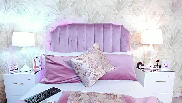 Snapshot of SamyySwet chatting on 11-24-25, 01:00 SamyySwet online show from 11-24-25, 01:00