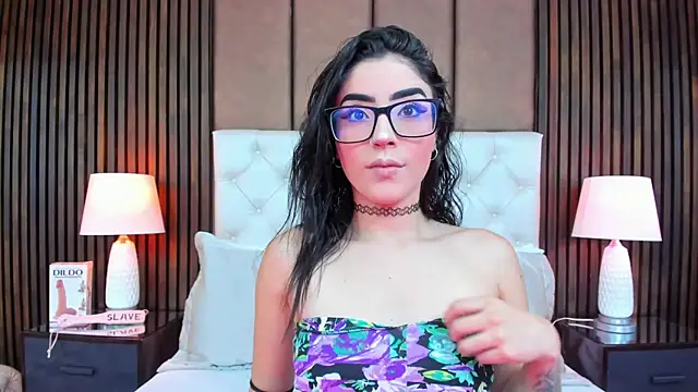 Snapshot of SamyySwet chatting on 10-15-25, 08:28 SamyySwet online show from 10-15-25, 08:28