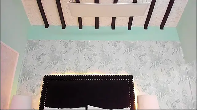 Snapshot of SamyySwet chatting on 01-11-26, 01:01 SamyySwet online show from 01-11-26, 01:01