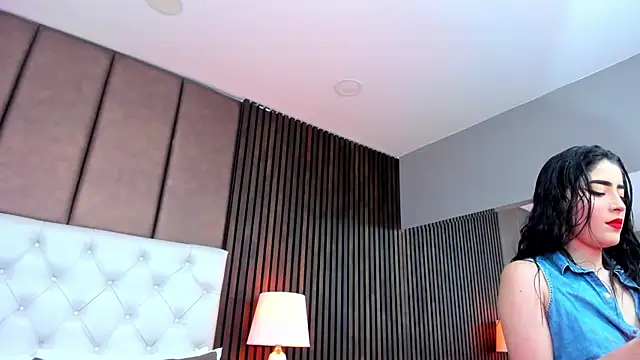 Snapshot of SamyySwet chatting on 11-11-25, 08:14 SamyySwet online show from 11-11-25, 08:14