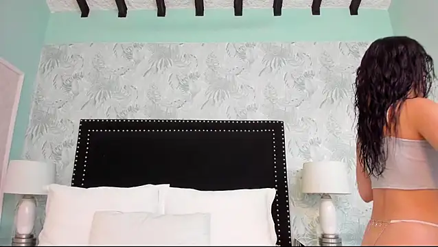 Snapshot of SamyySwet chatting on 12-04-25, 11:15 SamyySwet online show from 12-04-25, 11:15