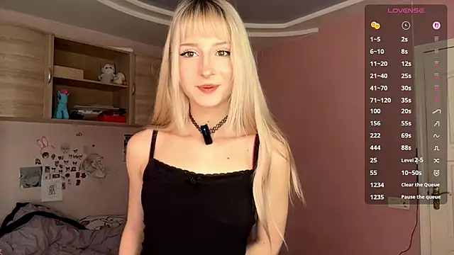 FridaAaberg online show from 11-07-25, 07:35