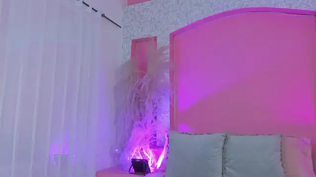 Peytonn Monroe online show from 02-16-26, 07:45