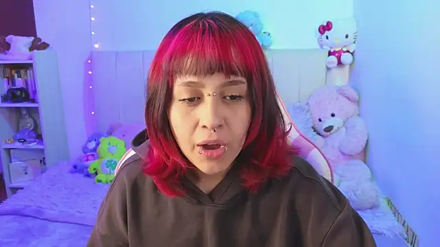 NekoWaifu online show from 06-18-26, 03:28