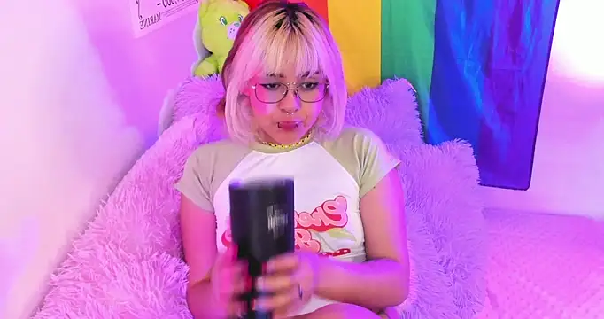 NekoWaifu online show from 11-05-25, 01:36