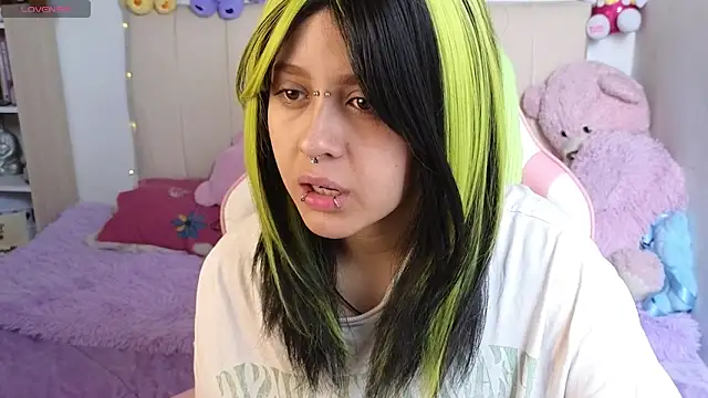 Snapshot of NekoWaifu chatting on 05-27-26, 03:08 NekoWaifu online show from 05-27-26, 03:08
