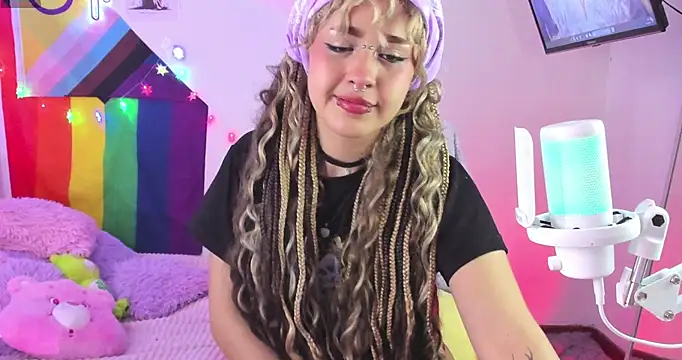 NekoWaifu online show from 12-01-25, 01:45