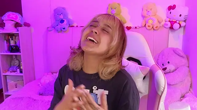 NekoWaifu online show from 03-06-26, 02:12